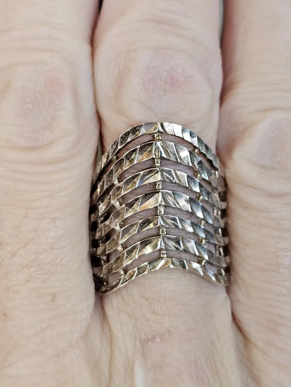 Vintage Chevron Style Ring Sterling Silver Ring Size 7!